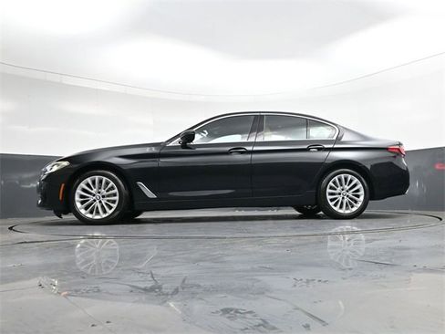 Used 2022 BMW 530i w/ Premium Package image 30