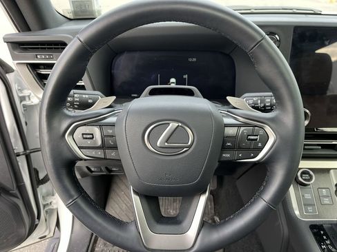 Used 2024 Lexus GX 550 image 14