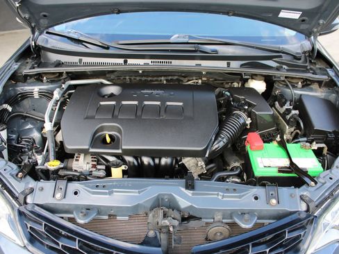 Used 2014 Toyota Corolla S image 30