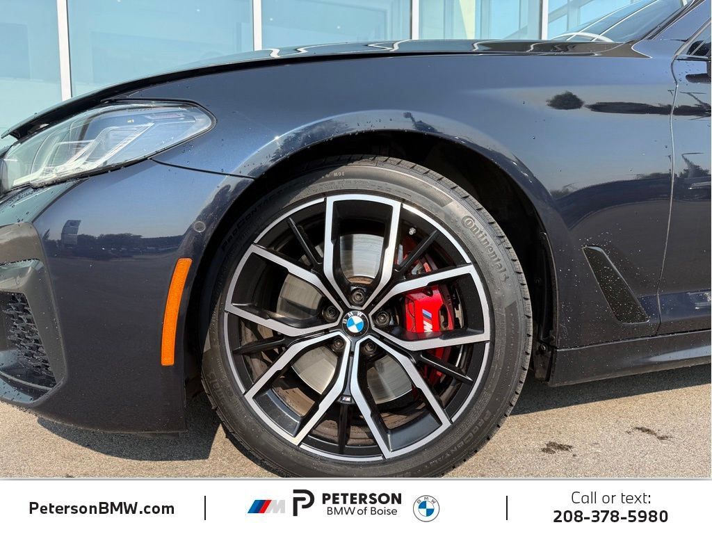 Used 2023 BMW M550i xDrive w/ Dynamic Handling Package AWD/4WD image 37