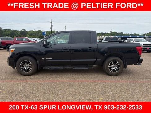 Used 2024 Nissan Titan SV w/ SV Convenience Package RWD image 5