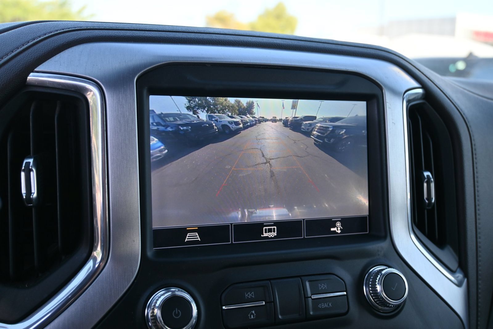 Used 2022 GMC Sierra 1500 SLT AWD/4WD image 13