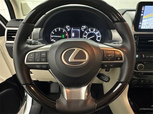 Used 2023 Lexus GX 460 Premium image 15
