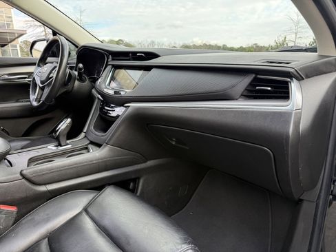 Used 2017 Cadillac XT5 Premium Luxury w/ LPO, Wheel Lock Package image 23