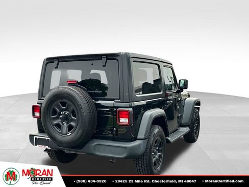 Used 2022 Jeep Wrangler Sport AWD/4WD image 5