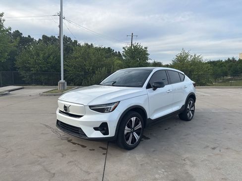 Used 2023 Volvo C40 P8 Recharge Plus image 1