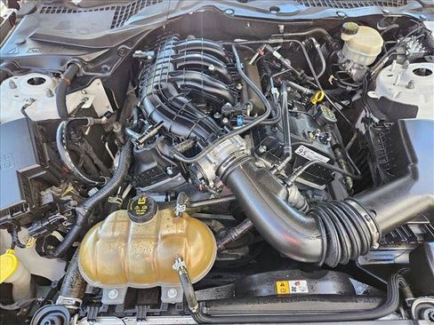 Used 2016 Ford Mustang Coupe RWD image 27