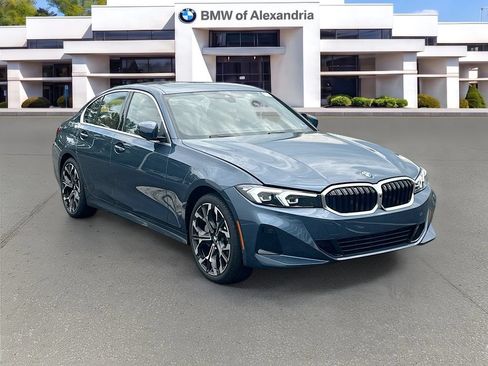 Used 2026 BMW 330i xDrive Sedan w/ Premium Package AWD/4WD image 3