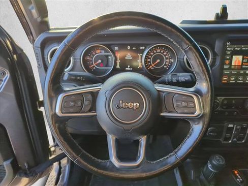 Used 2020 Jeep Wrangler Unlimited Sahara image 11