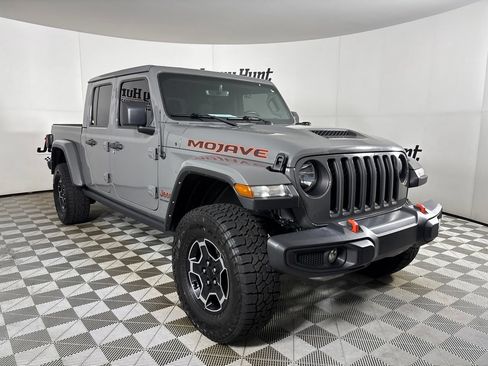 Used 2023 Jeep Gladiator Mojave w/ Trailer Tow Package AWD/4WD image 3