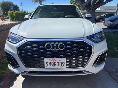 Used 2021 Audi Q5 2.0T Premium Plus w/ Premium Plus Package AWD/4WD image 2