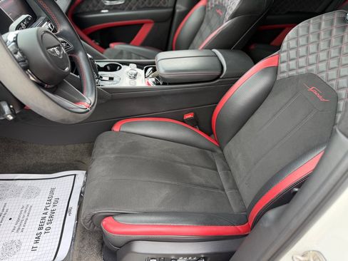 Used 2021 Bentley Bentayga Speed AWD/4WD image 37