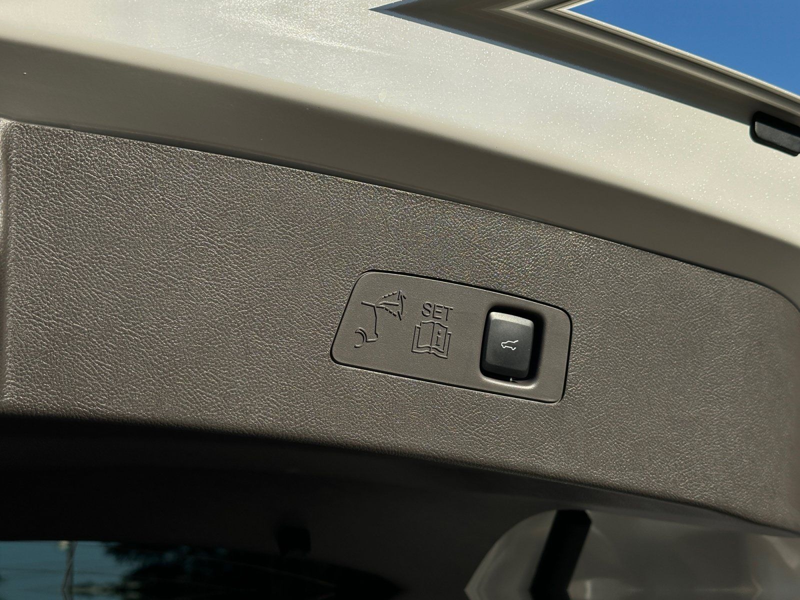 Used 2022 Lincoln Corsair FWD image 23