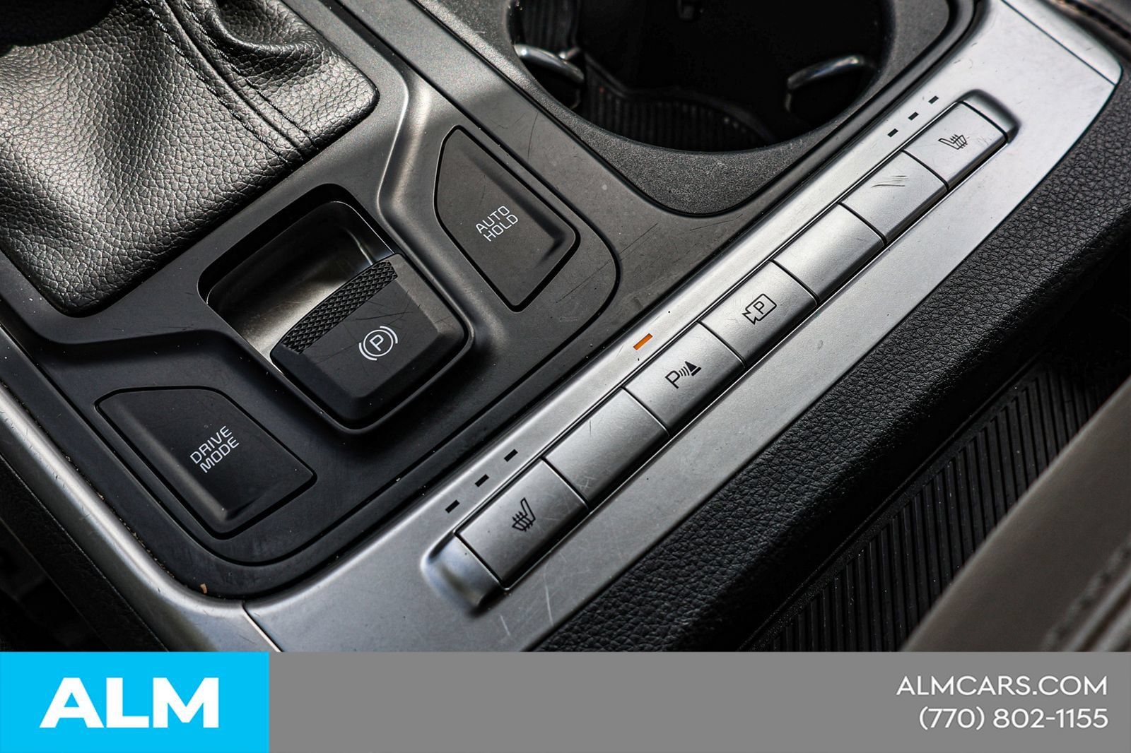 Used 2025 Kia Carnival FWD image 35