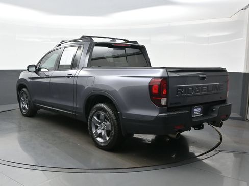 Used 2025 Honda Ridgeline TrailSport image 4