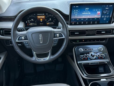 Certified 2021 Lincoln Nautilus Reserve image 13