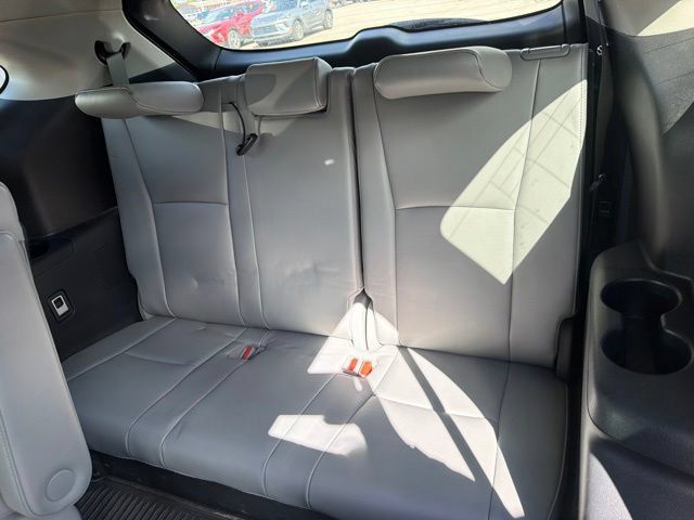 Used 2023 Toyota Highlander Platinum AWD/4WD image 7