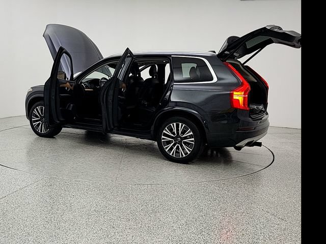 Used 2021 Volvo XC90 T6 Momentum w/ Climate Package AWD/4WD image 12