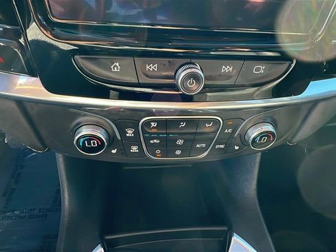 Used 2021 Chevrolet Traverse RS w/ LPO, Floor Liner Package image 33