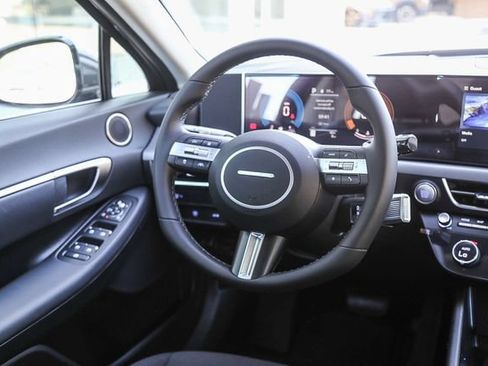 New 2026 Hyundai Sonata SEL FWD image 17