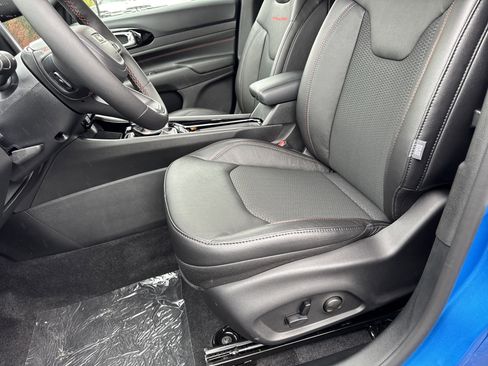 New 2026 Jeep Compass Trailhawk image 9