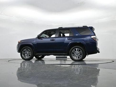 Used 2024 Toyota 4Runner SR5 Premium w/ Moonroof Package AWD/4WD image 41