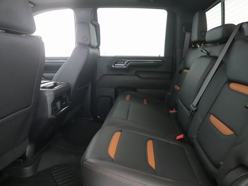 Used 2024 GMC Sierra 2500 AT4 w/ Technology Package image 28
