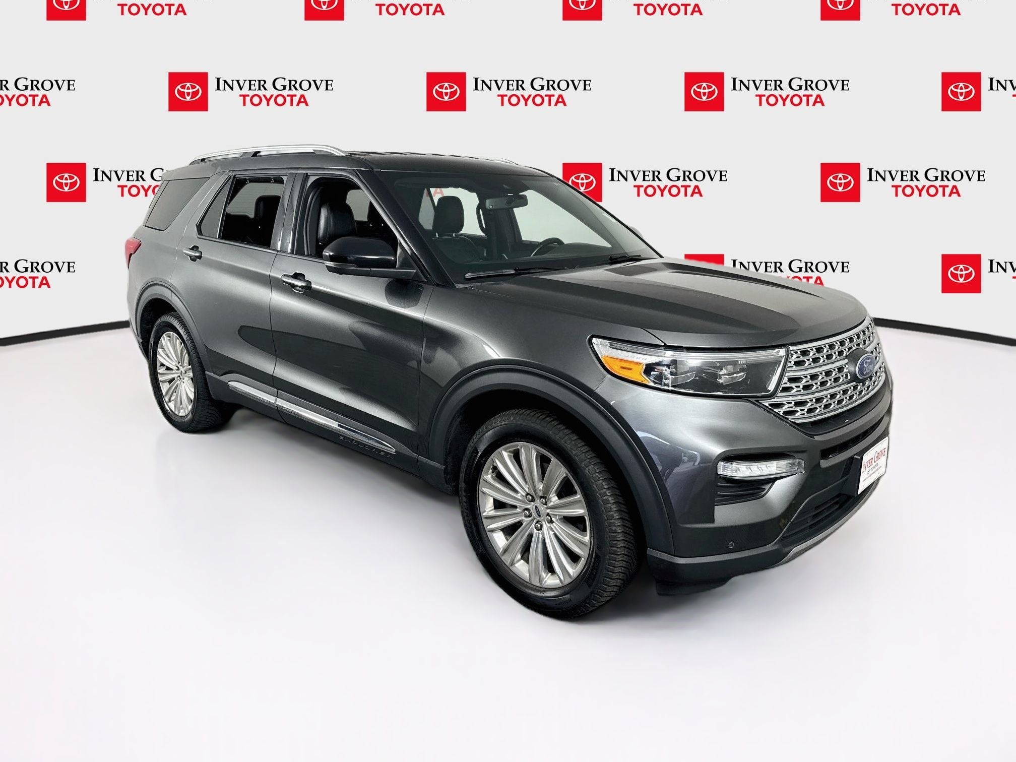 Used 2020 Ford Explorer Limited w/ Class III Trailer Tow Package AWD/4WD image 3