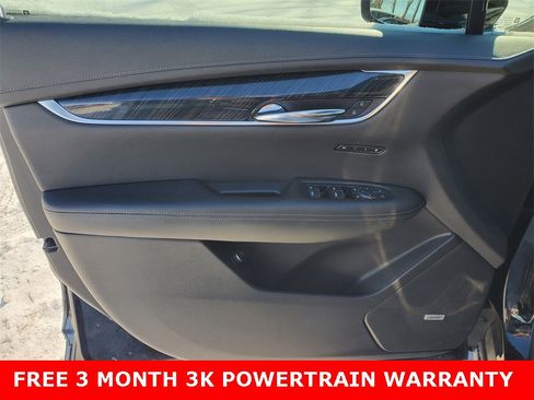 Used 2020 Cadillac XT6 Premium Luxury image 8