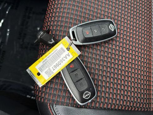 Used 2025 Nissan Kicks SR image 17