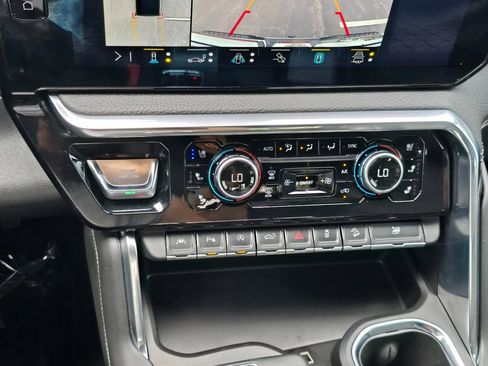 Used 2023 GMC Sierra 1500 Denali AWD/4WD image 16