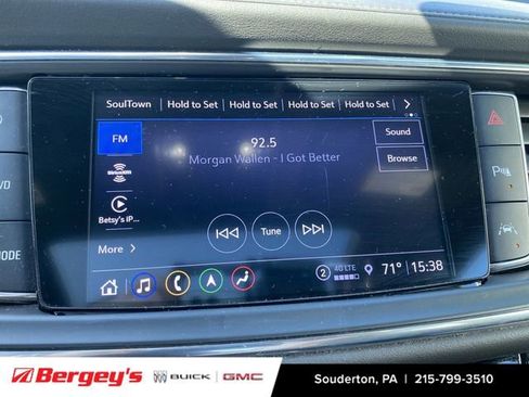 Used 2022 Buick Enclave Avenir w/ Avenir Technology Package AWD/4WD image 16
