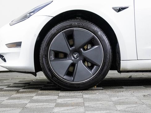 Used 2020 Tesla Model 3 Standard Range Plus image 45