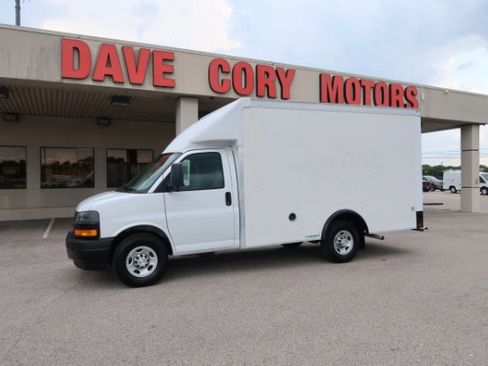 Used 2022 Chevrolet Express 3500 w/ Power Convenience Package image 1