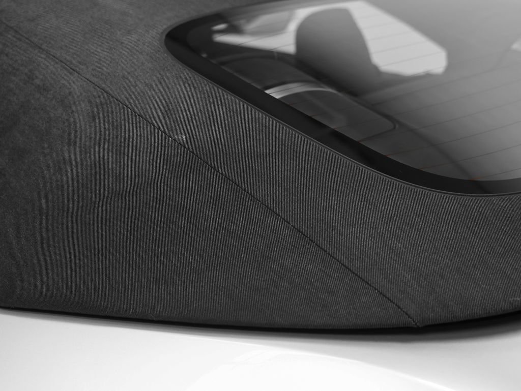Certified 2025 Ferrari Roma Spider RWD image 74
