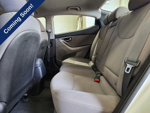 Used 2016 Hyundai Elantra SE FWD image 18