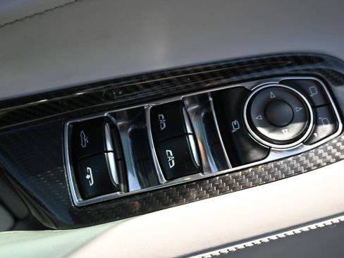 Used 2022 Chevrolet Corvette Stingray Premium Conv w/ Z51 Performance Package image 26