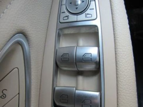 Used 2016 Mercedes-Benz C 300 Sedan image 34