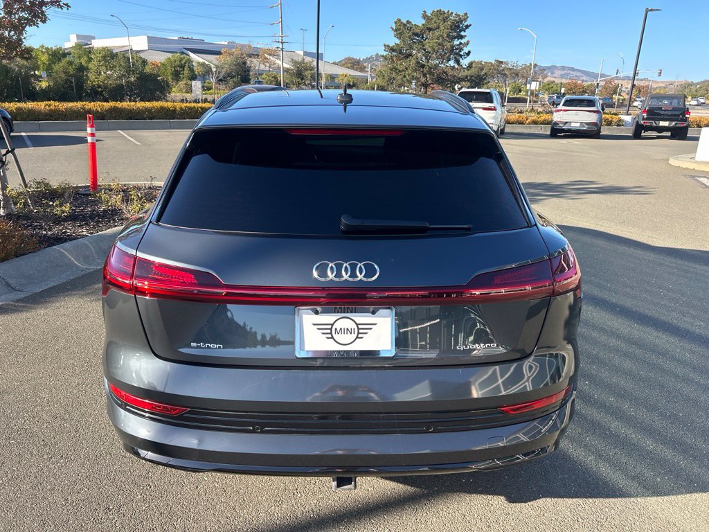 Used 2021 Audi e-tron Premium Plus w/ Premium Plus Package AWD/4WD image 4