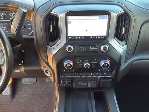 Used 2022 GMC Sierra 1500 SLT image 24