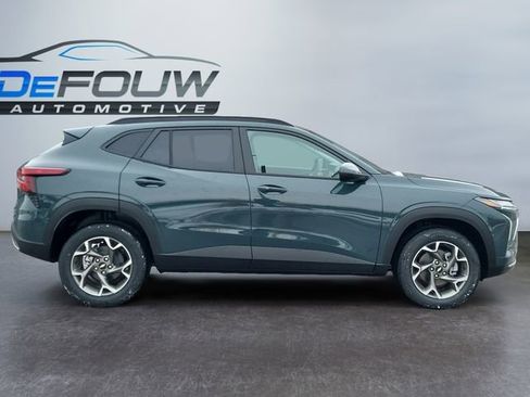 New 2026 Chevrolet Trax LT w/ Driver Confidence Package image 2