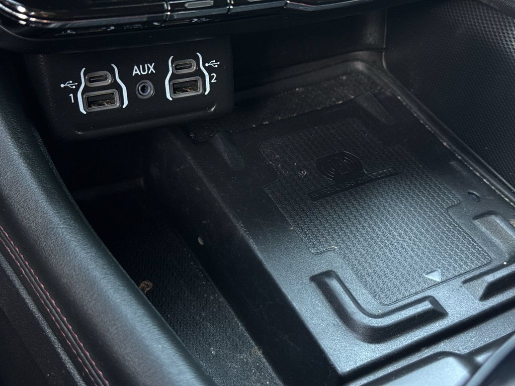 Used 2022 Dodge Durango R/T RWD image 18