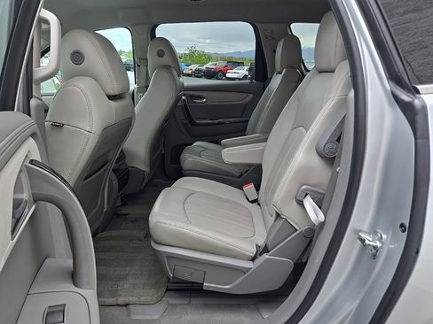 Used 2016 Chevrolet Traverse LTZ AWD/4WD image 39