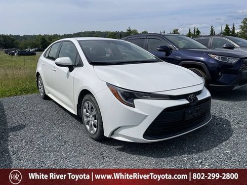 Used 2023 Toyota Corolla LE w/ Carpet Mat Package (TMS) FWD image 1
