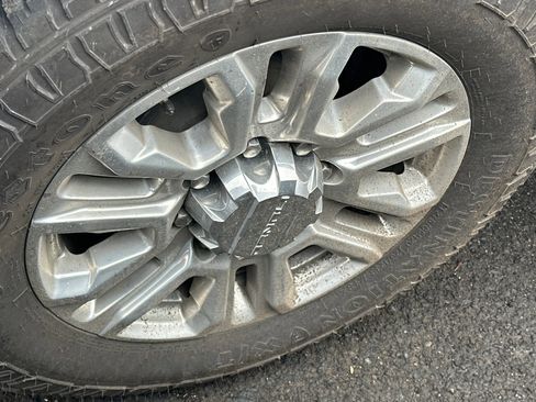 Used 2020 GMC Sierra 3500 Denali image 7