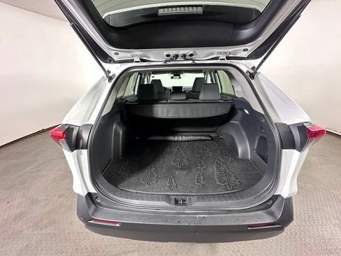 Used 2023 Toyota RAV4 AWD Hybrid image 13