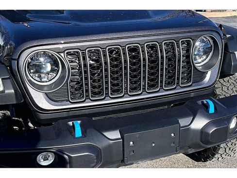 Certified 2025 Jeep Wrangler Rubicon w/ Safety Group image 31