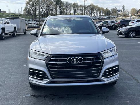 Used 2020 Audi Q5 e Prestige w/ Prestige Package image 2