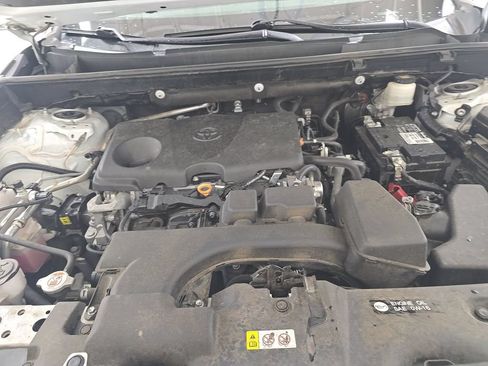 Used 2022 Toyota RAV4 LE FWD image 10