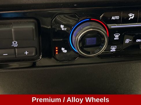 Used 2025 Chevrolet Silverado 2500 LT w/ Safety Package AWD/4WD image 18